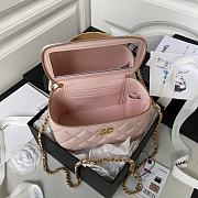 Chanel Clutch With Strap Pink Lambskin Gold 9.5x17x8cm - 5