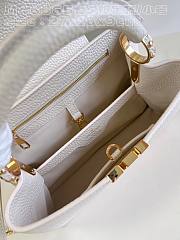 Louis Vuitton Capucines BB Quartz White 27x18x9cm - 3