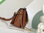 Louis Vuitton LV Oxford Lockme Brown Cognac 22 x 16 x 9.5 cm - 4