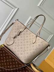 Louis Vuitton LV Blossom MM Grey 30x27.5x16cm - 1