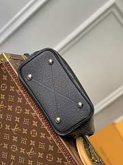 Louis Vuitton LV Blossom PM Bag Black 20 x 20 x 12.5 cm - 3