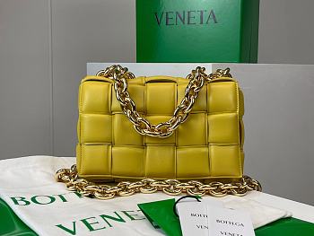 Bottega Veneta The Chain Cassette Yellow Gold 26x18x8cm