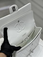 Chanel Medium Flap Bag White Caviar Silver 25cm - 5