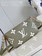 Louis Vuitton LV Multi Pochette Accessoires Green 25 x 14.5 x 4.5 cm - 3