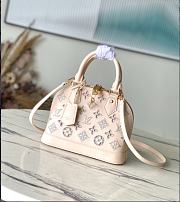 Louis Vuitton LV Alma BB White 23.5 x 17.5 x 11.5 cm - 1