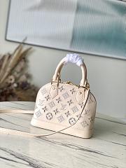 Louis Vuitton LV Alma BB White 23.5 x 17.5 x 11.5 cm - 4