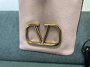 Valentino Mini Vlogo Signature Bucket Bag Nappa Leather Pink 12x18x10cm - 4