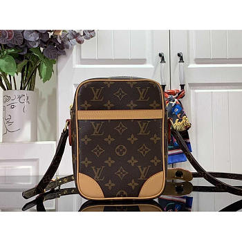 Louis Vuitton LV Danube Crossbody Bag Monogram 15x21x5cm