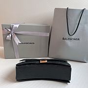 Balenciaga Crush Small Chain Bag Quilted In Black Gold 25x15x9.5cm - 6