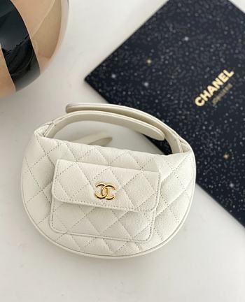 Chanel White Pouch Caviar Gold 16x16x5.5cm