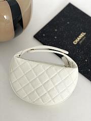 Chanel White Pouch Caviar Gold 16x16x5.5cm - 2