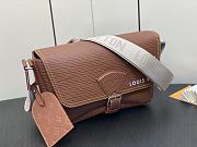 Louis Vuitton LV Montsouris Messenger A05 34 x 19 x 11 cm - 6