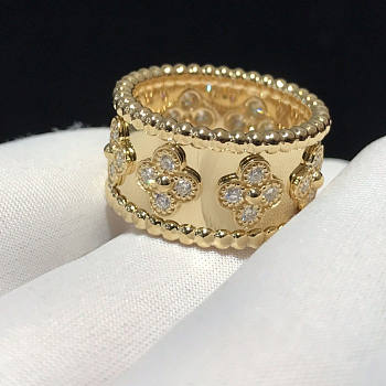 Van Cleef & Arpels Gold Perlée Clovers Ring