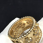 Van Cleef & Arpels Gold Perlée Clovers Ring - 2