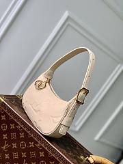 Louis Vuitton LV Mini Moon White 20.5x11x5cm - 4