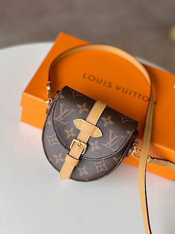 Louis Vuitton LV Micro Chantilly 12.5 x 13 x 4 cm