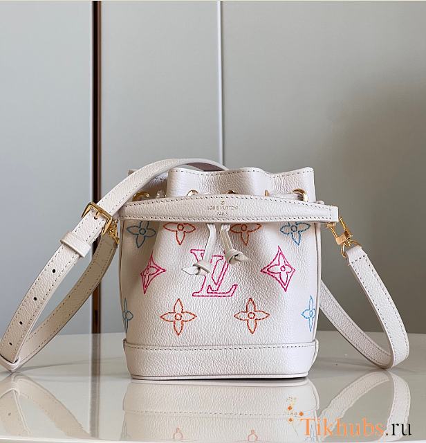 Louis Vuitton LV Nano Noe White 13x16x10cm - 1