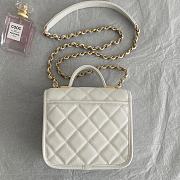 Chanel Mini Flap Bag Caviar White Gold 15x6x15cm - 2