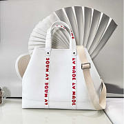 Louis Vuitton x Nigo Tote Journey White 60 x 37 x 15.5 cm - 2