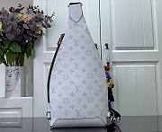 Louis Vuitton LV Duo Sling Bag Taigarama White 20 x 42 x 6 cm - 4