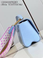 Louis Vuitton LV Twist PM Blue 19 x 15 x 9 cm - 3