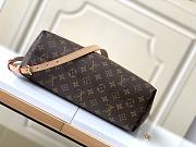 Louis Vuitton LV Boetie MM Monogram 31.5 x 28 x 16 cm - 4