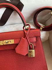 Hermes Gold Epsom Kelly 25 Gold Hardware Red 25x17x7cm - 2