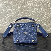 Valentino Roman Stud Denim Handbag Rhinestones Blue 20x15x9cm - 2