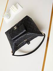 Chanel Lambskin Large Hobo Bag Black 29.5x37x13cm - 3