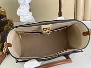 Louis Vuitton LV On My Side Apricot 30.5 x 24.5 x 14cm - 3