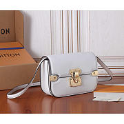 Louis Vuitton LV Orsay MM White 21.5 x 15.8 x 5 cm - 5