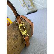 Louis Vuitton LV Dauphine Capitale Monogram Reverse 17.5 x 17.5 x 9 cm - 2