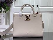 Louis Vuitton LV Lock & Go Lockme White 24.5 x 19 x 10.5 cm - 1