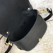 Louis Vuitton LV Saumur BB Epi Black 20 x 16 x 7.5 cm - 4