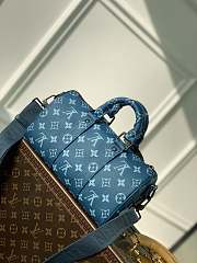 Louis Vuitton LV Keepall Bandoulière 25 Atlantic Blue 25 x 15 x 11 cm - 6