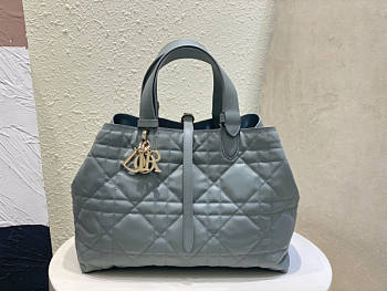 Dior Medium Toujours Bag Gray Macrocannage 28.5 x 21.5 x 19 cm