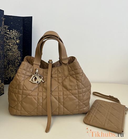 Dior Medium Toujours Bag Tan Macrocannage 28.5 x 21.5 x 19 cm - 1