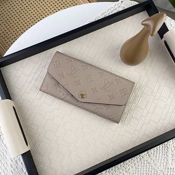 Louis Vuitton LV Wallet Monogram Grey Sarah 19 x 10.5 x 2 cm