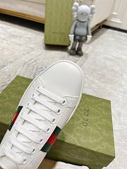 Gucci Women's ACE Sneaker With Bee - 4