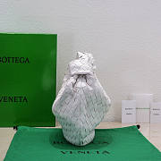 Bottega Veneta Teen Jodie Shoulder Bag White 36x21x13cm - 5