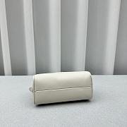 Miumiu Leather Bag With Handle White 18x11.5x8cm - 3