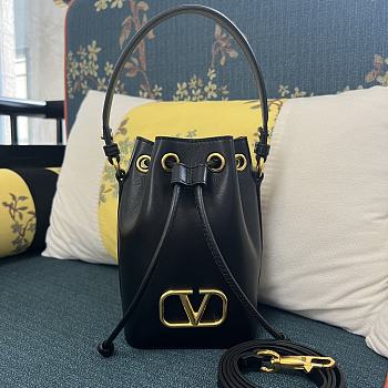 Valentino Mini Vlogo Signature Bucket Bag Nappa Leather Black 12x18x10cm
