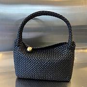 Bottega Veneta Tosca Shoulder Bag Black 27x18x9cm - 1