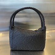 Bottega Veneta Tosca Shoulder Bag Black 27x18x9cm - 2