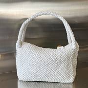 Bottega Veneta Tosca Shoulder Bag White 27x18x9cm - 3