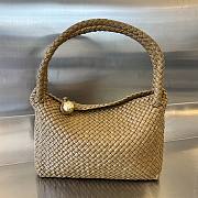 Bottega Veneta Tosca Shoulder Bag Acorn 27x18x9cm - 1