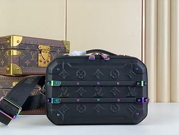 Louis Vuitton LV Future Trunk Black 25 x 15 x 8 cm