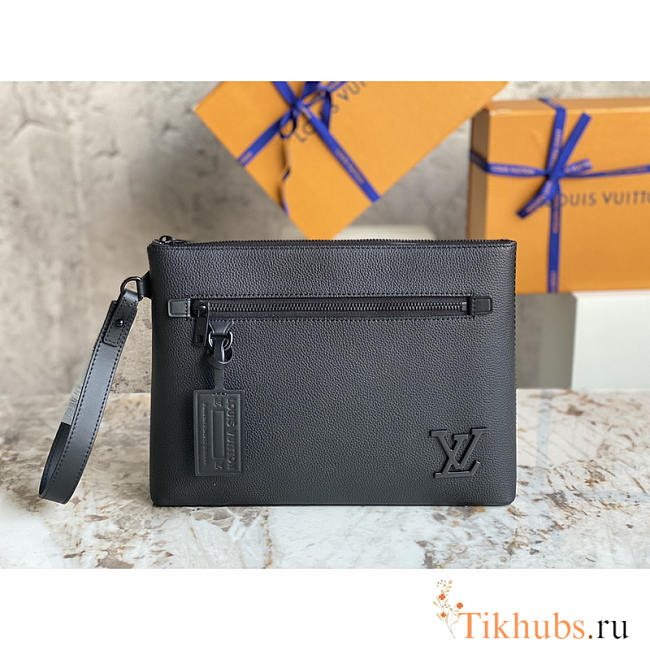 Louis Vuitton LV IPad Pouch Black 30x22x5cm - 1
