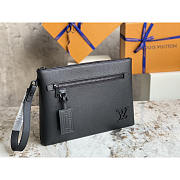 Louis Vuitton LV IPad Pouch Black 30x22x5cm - 2