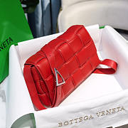 Bottega Veneta Padded Cassette Leather Shoulder Bag Red 26x18x8cm - 6